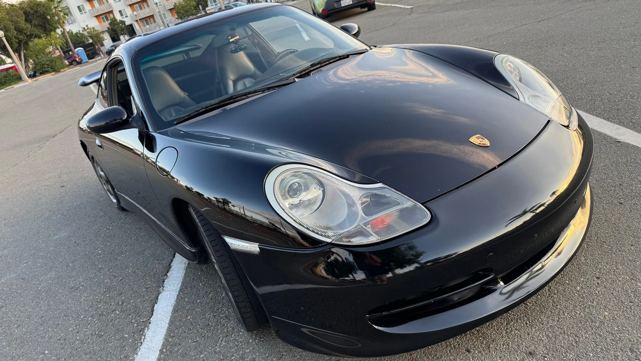 1999 Porsche 996 Carrera 4 - Image 26 of 31