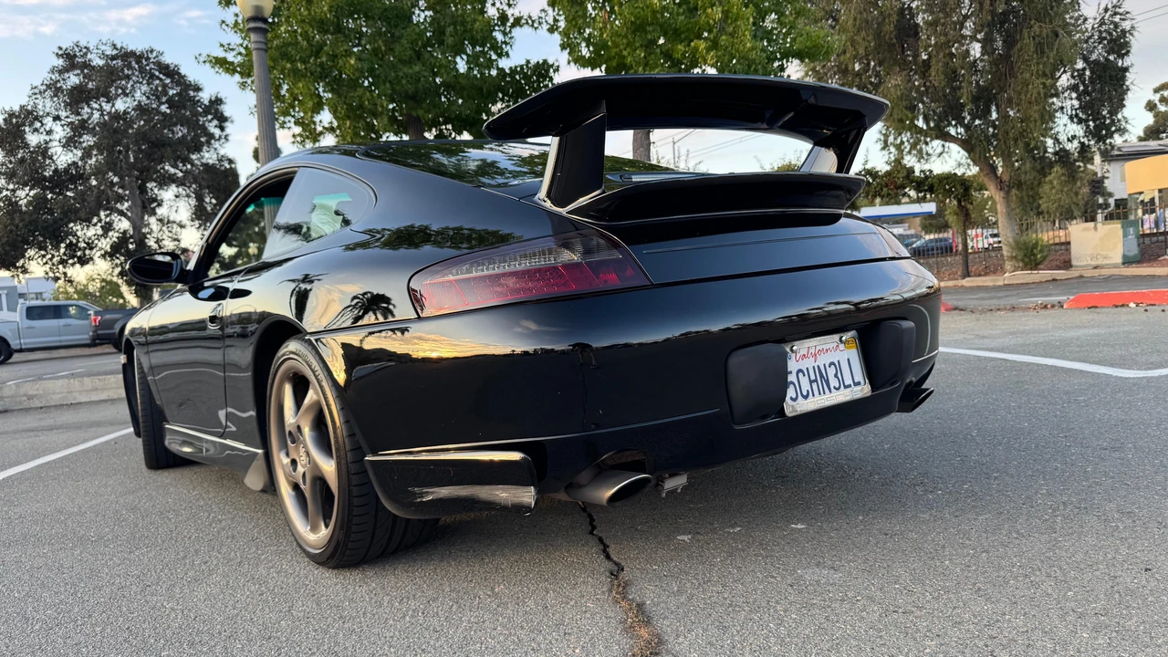 1999 Porsche 996 Carrera 4 - Image 15 of 31