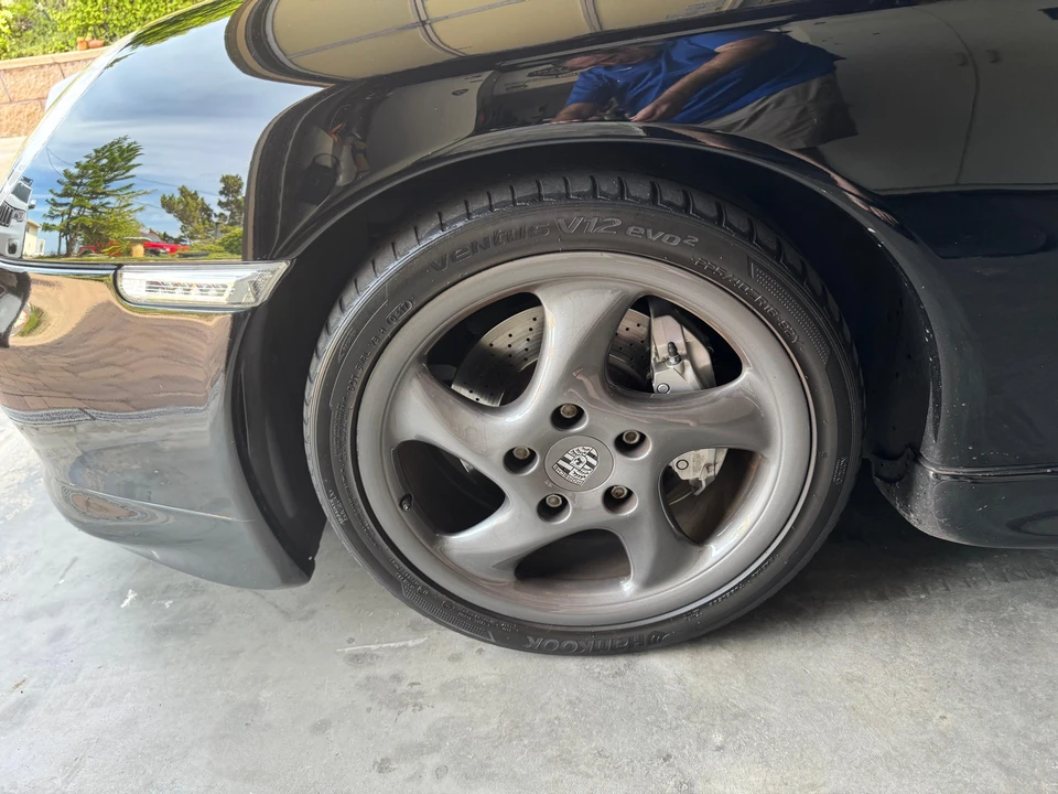 1999 Porsche 996 Carrera 4 - Image 27 of 31