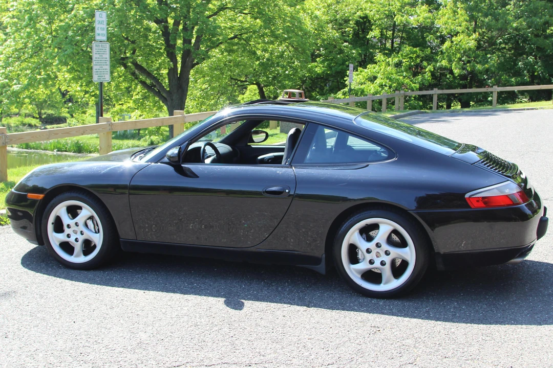 1999 Porsche 996 Carrera 4 - Image 3 of 6