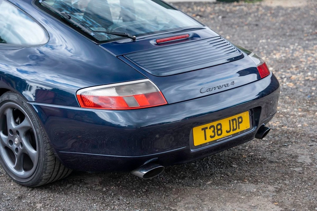 1999 Porsche 996 Carrera 4 - Image 17 of 30