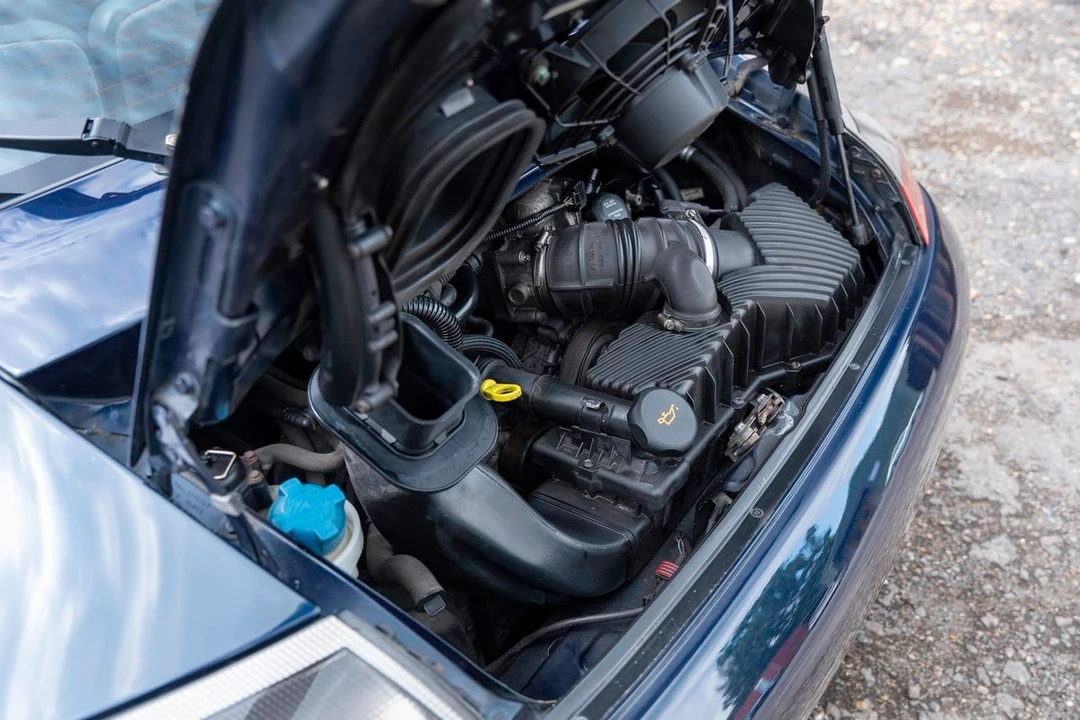 1999 Porsche 996 Carrera 4 - Image 19 of 30