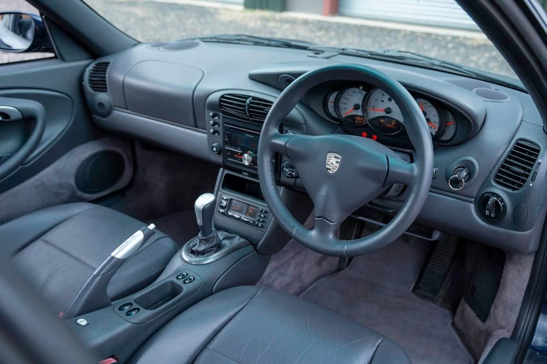 1999 Porsche 996 Carrera 4 - Image 27 of 30