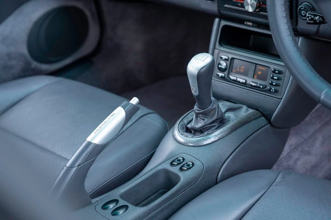 1999 Porsche 996 Carrera 4 - Image 10 of 30