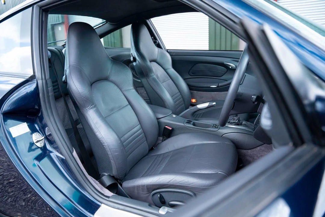 1999 Porsche 996 Carrera 4 - Image 11 of 30