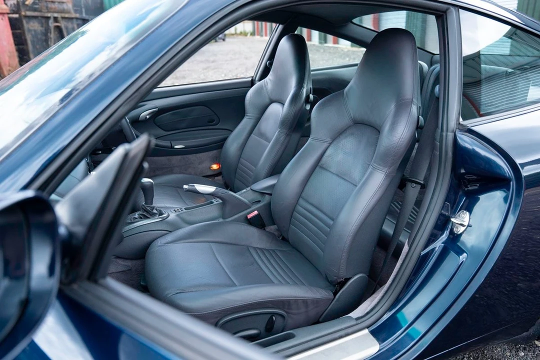 1999 Porsche 996 Carrera 4 - Image 12 of 30