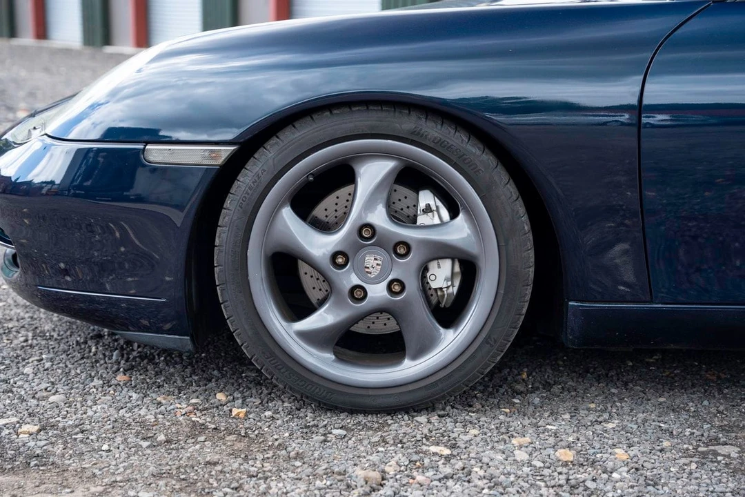 1999 Porsche 996 Carrera 4 - Image 24 of 30