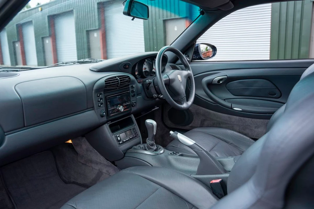 1999 Porsche 996 Carrera 4 - Image 9 of 30