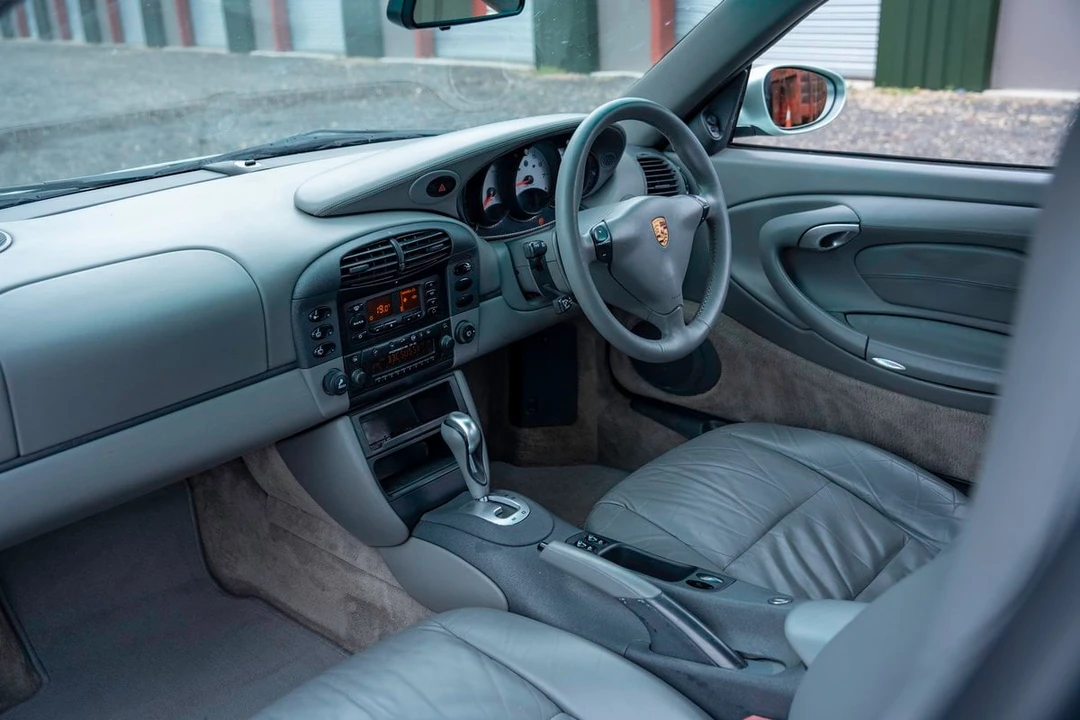 1999 Porsche 996 Carrera 4 - Image 9 of 30