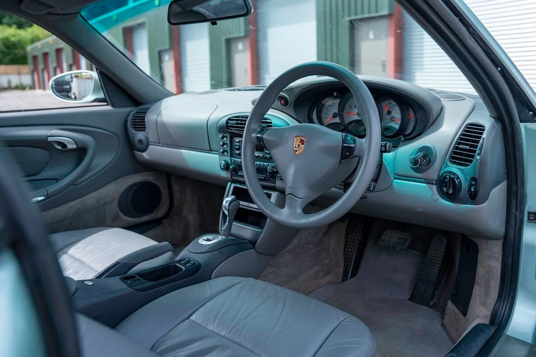 1999 Porsche 996 Carrera 4 - Image 6 of 31