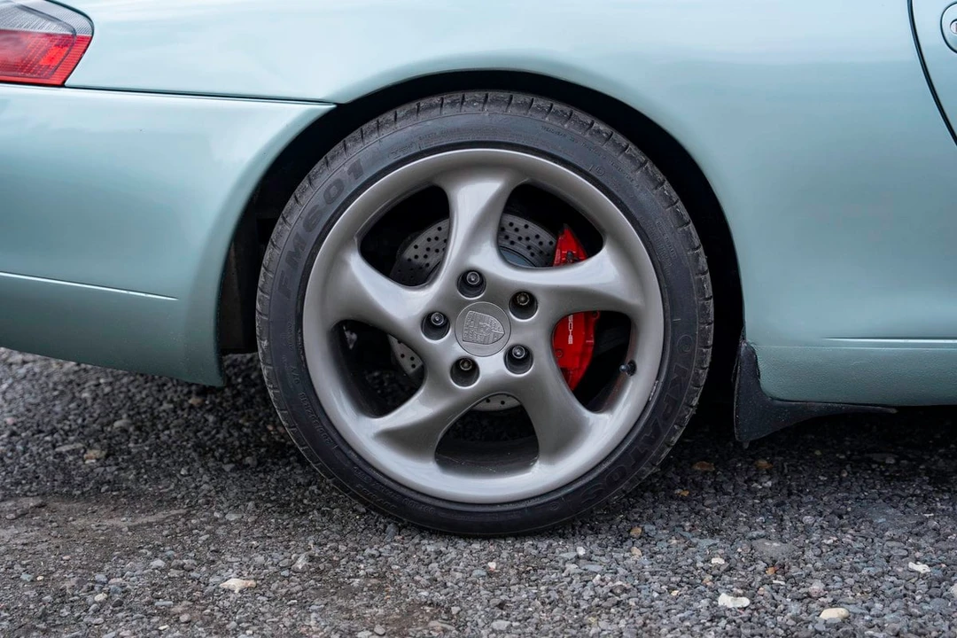 1999 Porsche 996 Carrera 4 - Image 5 of 31