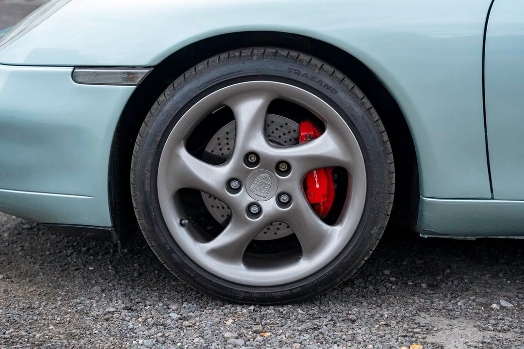 1999 Porsche 996 Carrera 4 - Image 26 of 31
