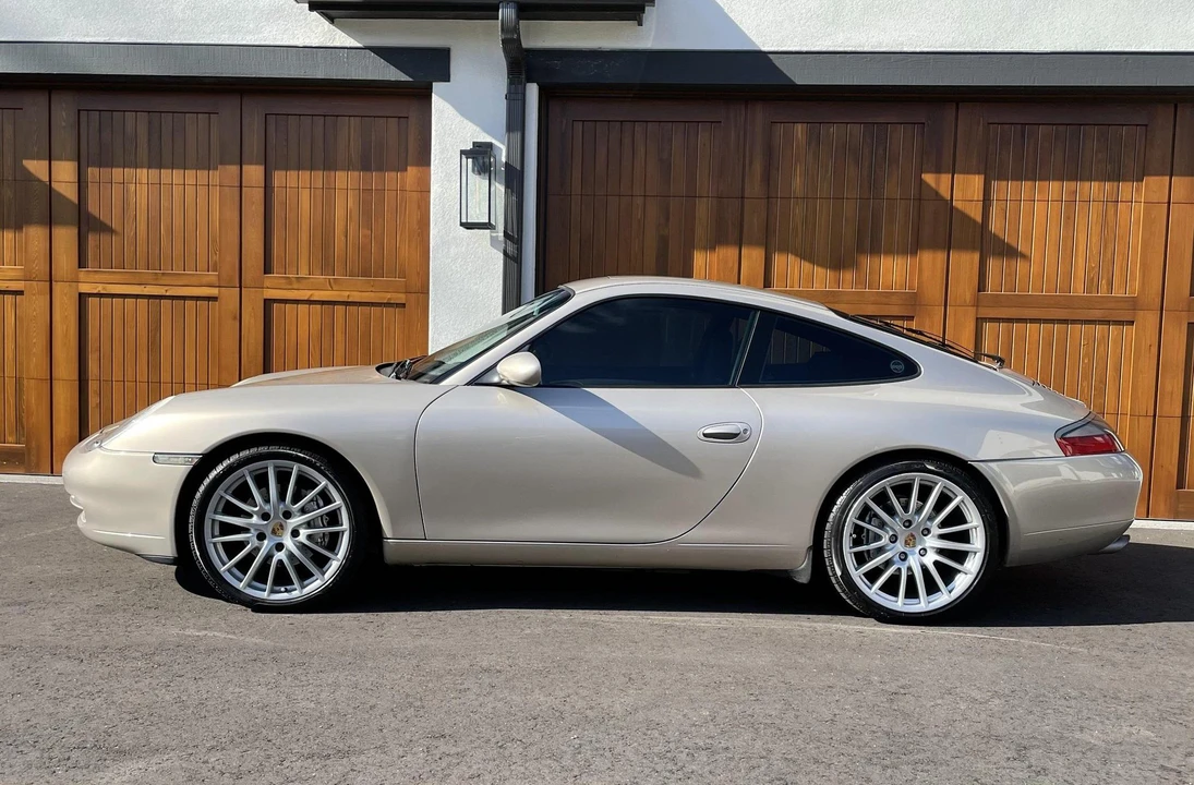 1999 Porsche 996 Carrera - Image 10 of 31