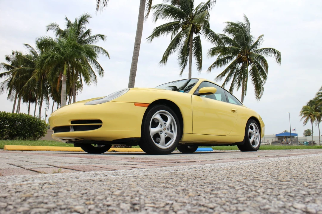 1999 Porsche 996 Carrera - Image 26 of 31