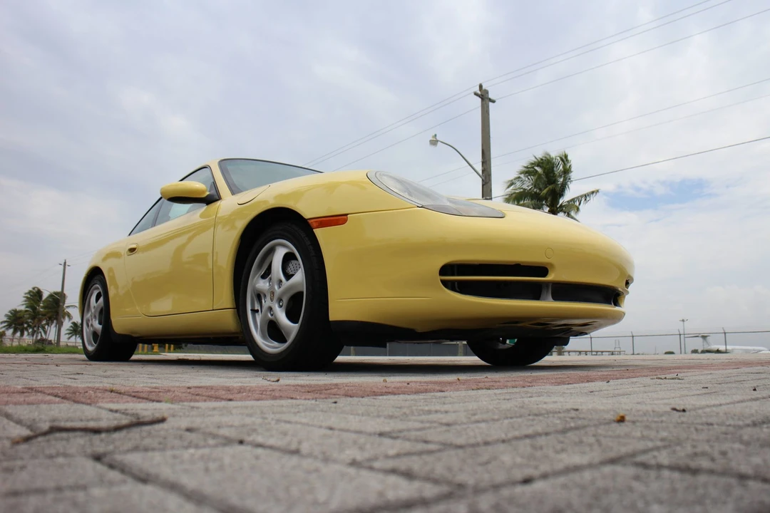 1999 Porsche 996 Carrera - Image 22 of 31