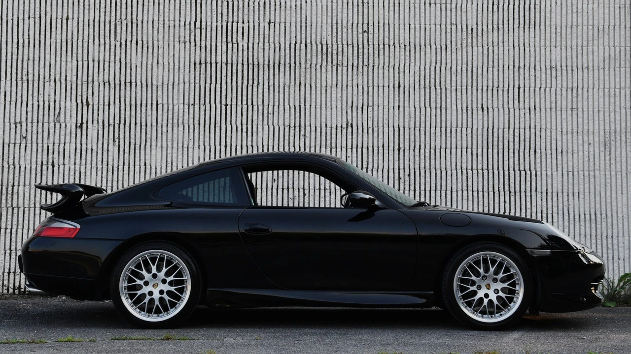 1999 Porsche 996 Carrera - Image 25 of 31