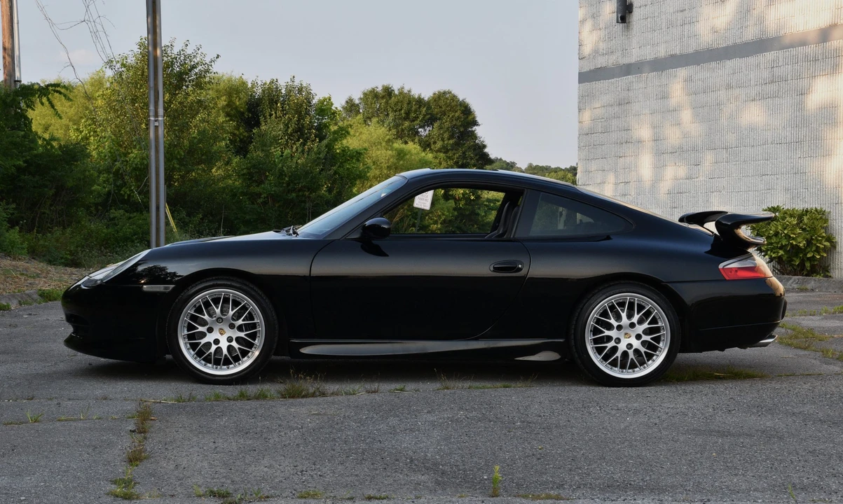1999 Porsche 996 Carrera - Image 12 of 31