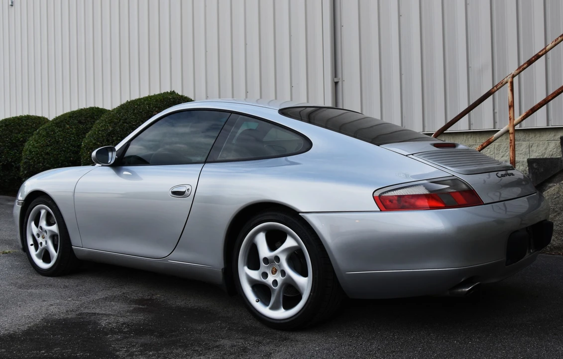 1999 Porsche 996 Carrera - Image 10 of 31