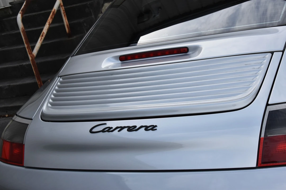 1999 Porsche 996 Carrera - Image 28 of 31