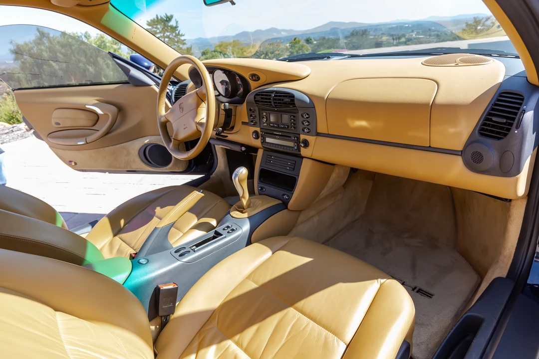 1999 Porsche 996 Carrera - Image 25 of 31