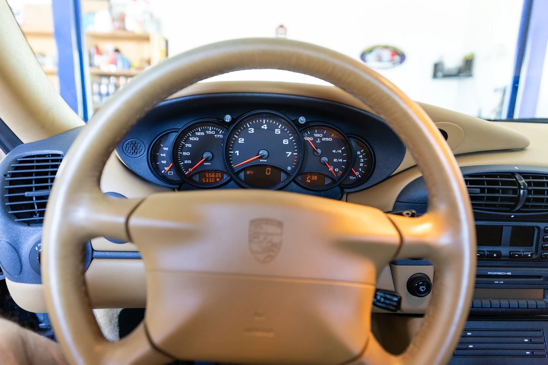 1999 Porsche 996 Carrera - Image 27 of 31