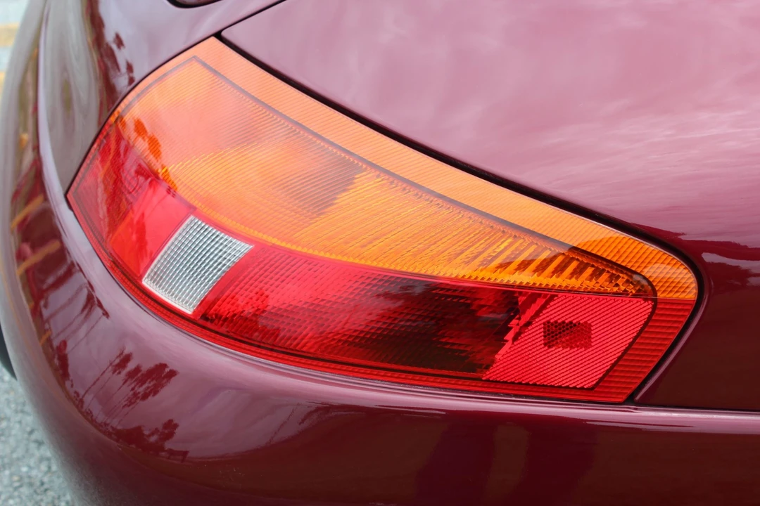 1999 Porsche 996 Carrera - Image 30 of 31