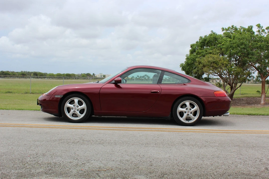 1999 Porsche 996 Carrera - Image 9 of 31