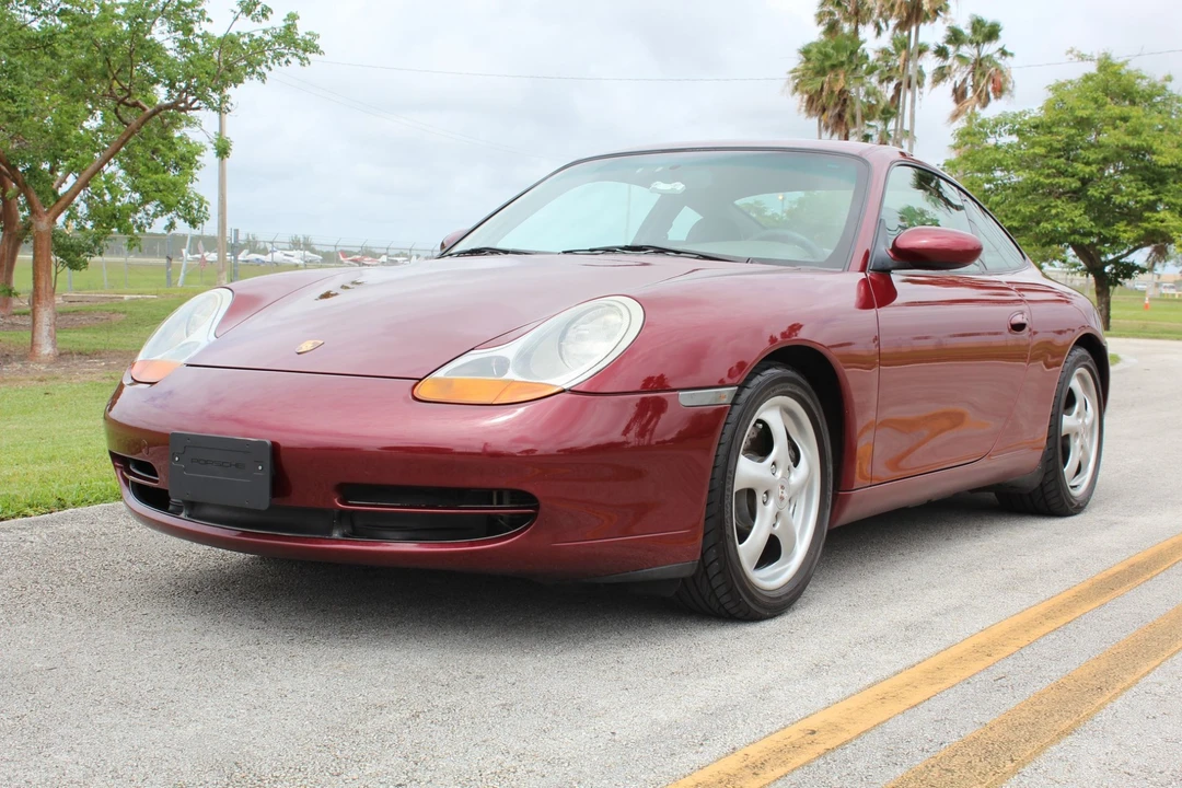 1999 Porsche 996 Carrera - Image 10 of 31