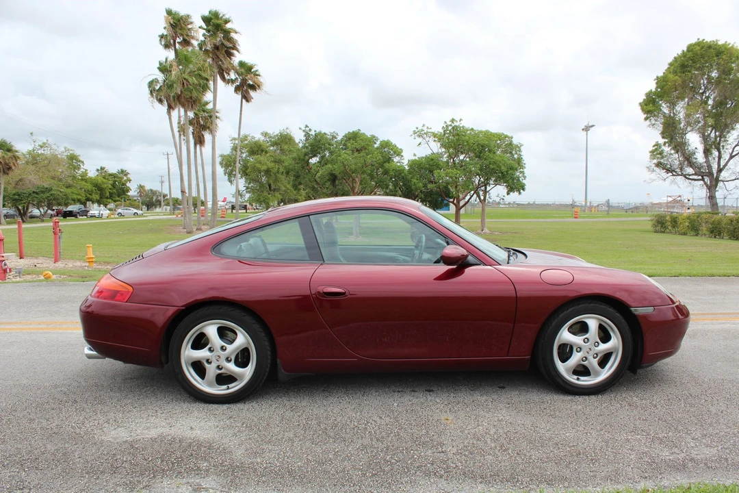 1999 Porsche 996 Carrera - Image 13 of 31