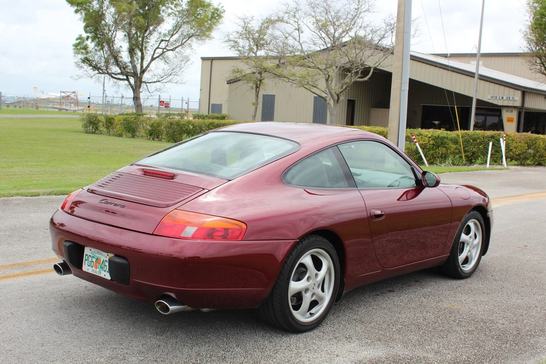 1999 Porsche 996 Carrera - Image 14 of 31