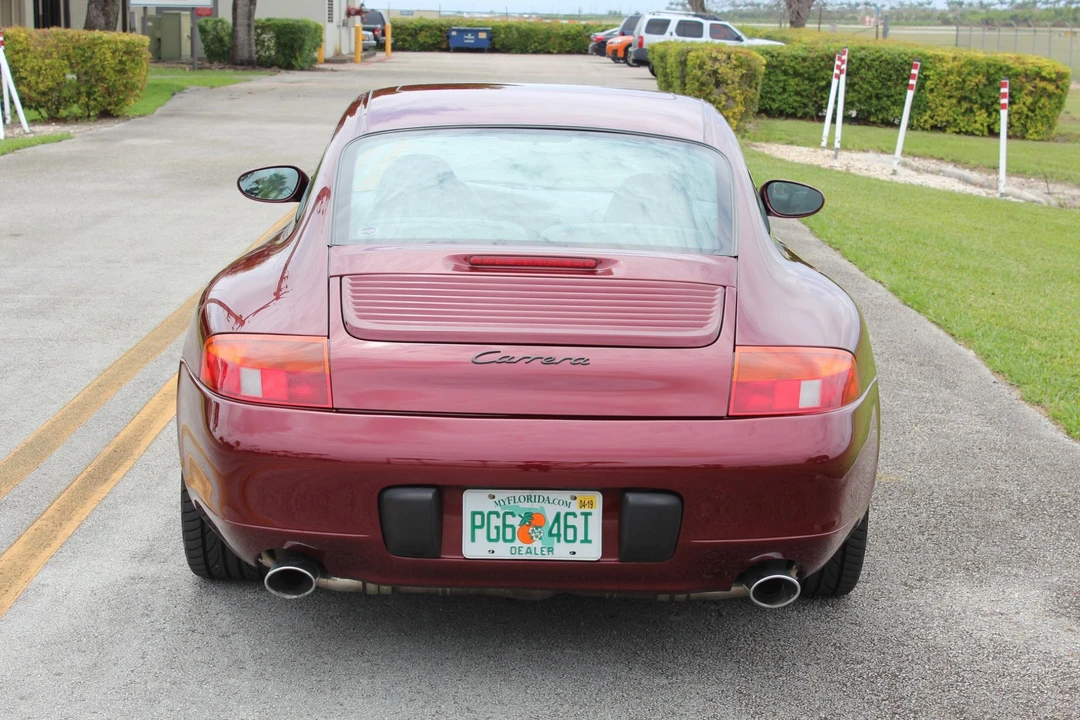 1999 Porsche 996 Carrera - Image 15 of 31