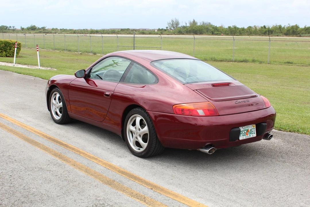 1999 Porsche 996 Carrera - Image 16 of 31