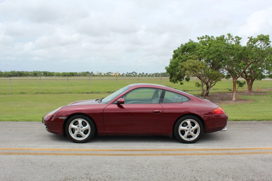 1999 Porsche 996 Carrera - Image 17 of 31