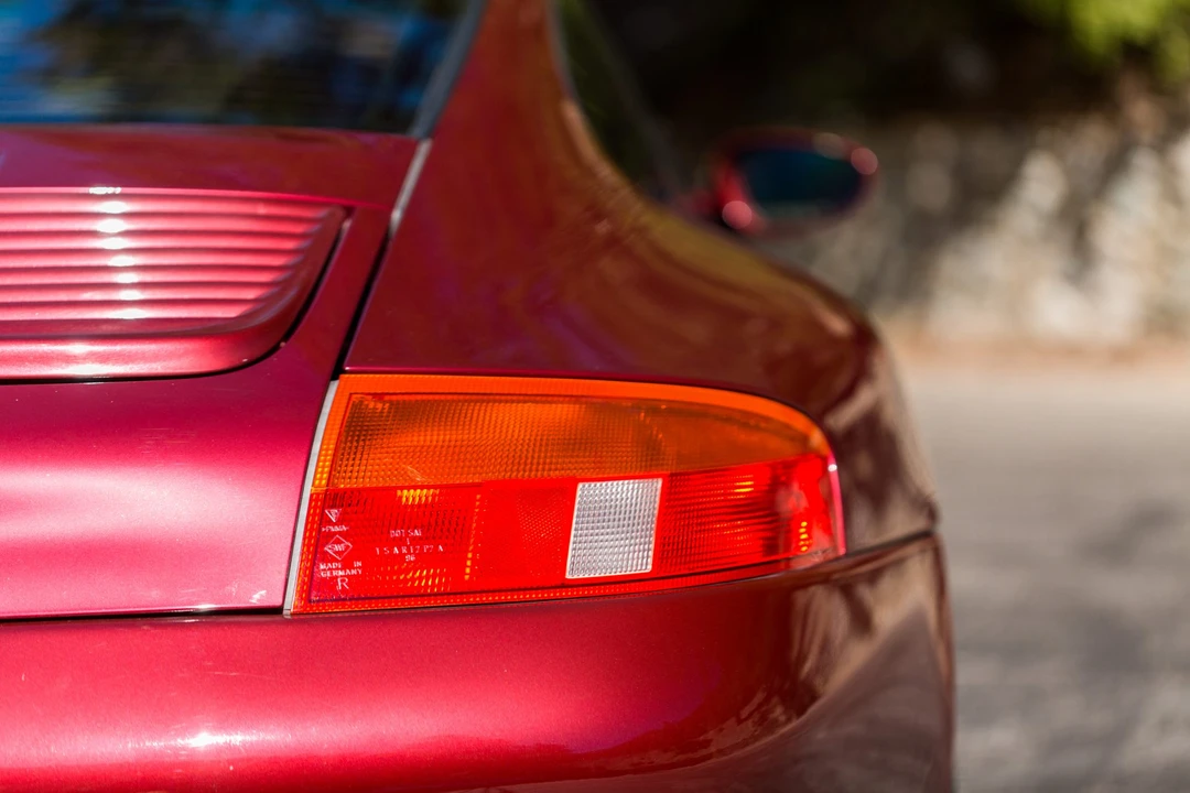 1999 Porsche 996 Carrera - Image 13 of 31