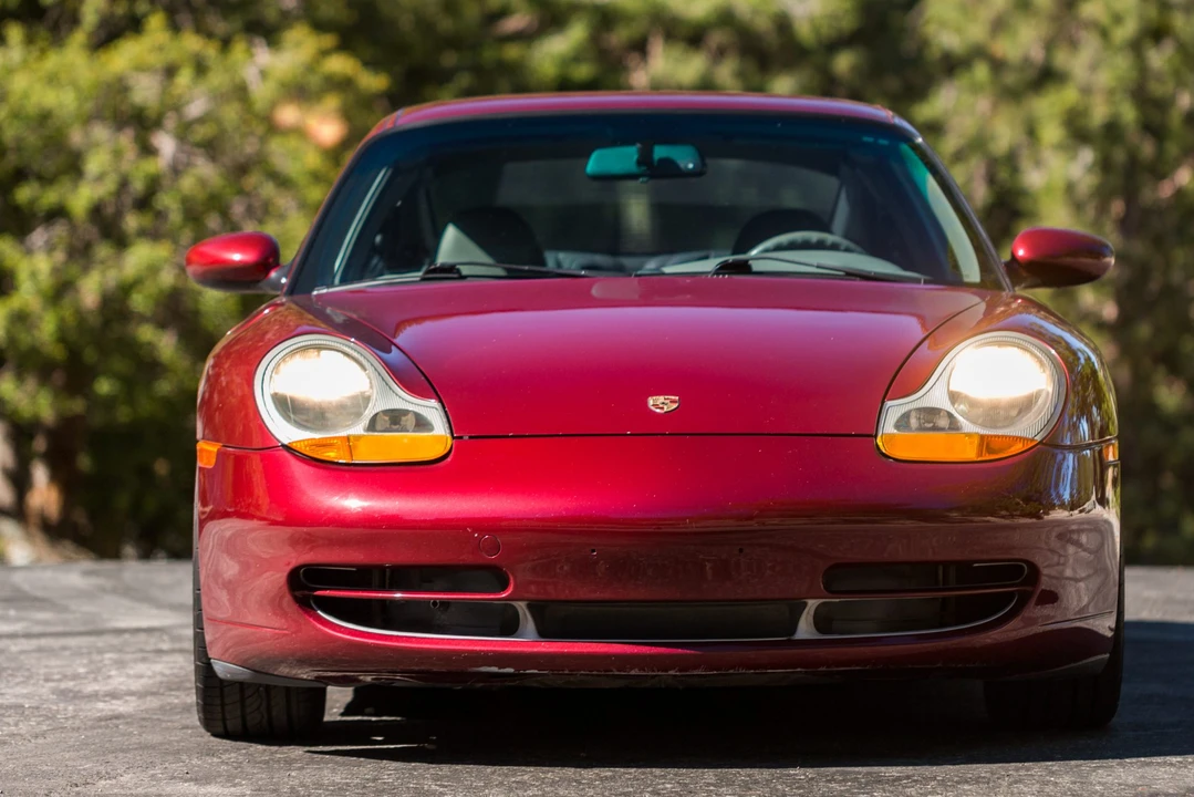 1999 Porsche 996 Carrera - Image 10 of 31