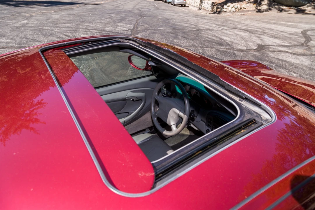 1999 Porsche 996 Carrera - Image 26 of 31