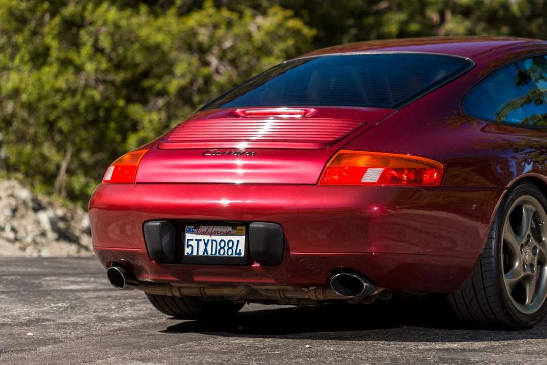 1999 Porsche 996 Carrera - Image 11 of 31