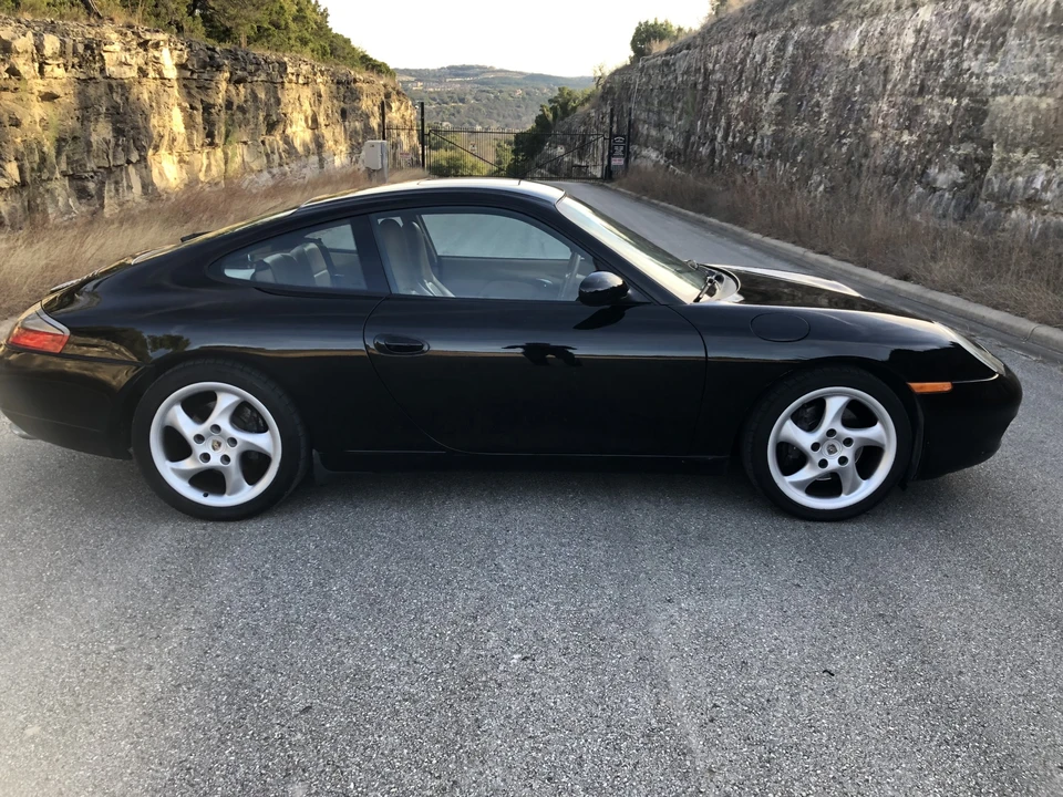 1999 Porsche 996 Carrera - Image 9 of 31