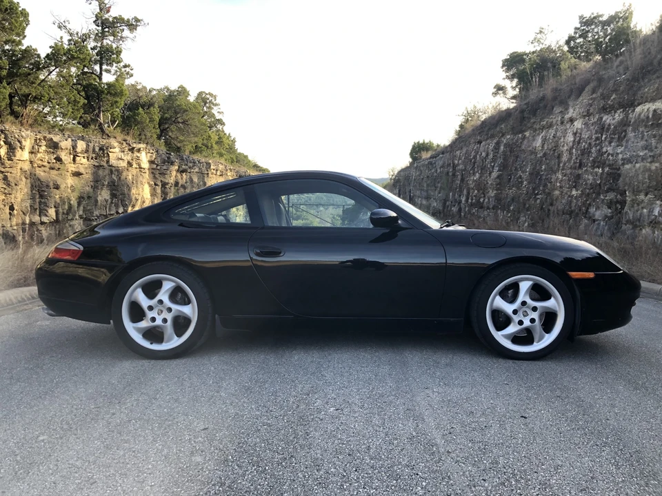 1999 Porsche 996 Carrera - Image 10 of 31