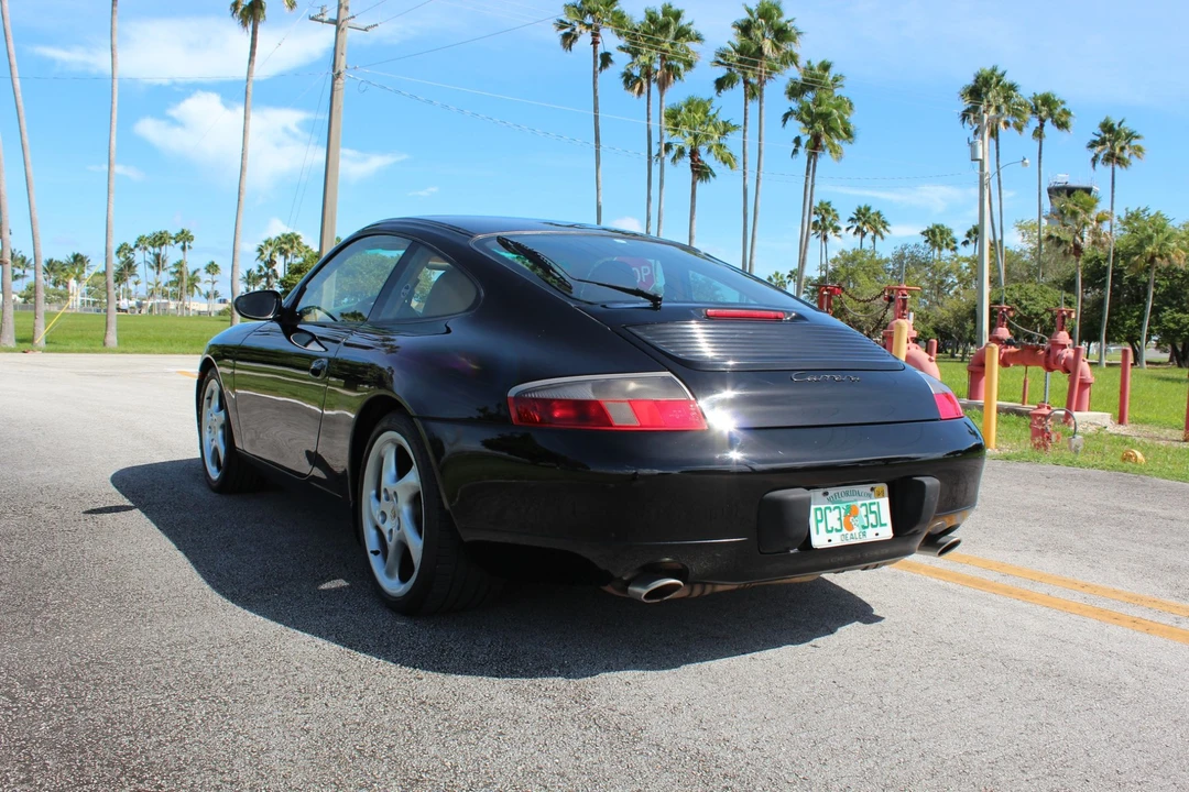 1999 Porsche 996 Carrera - Image 12 of 31