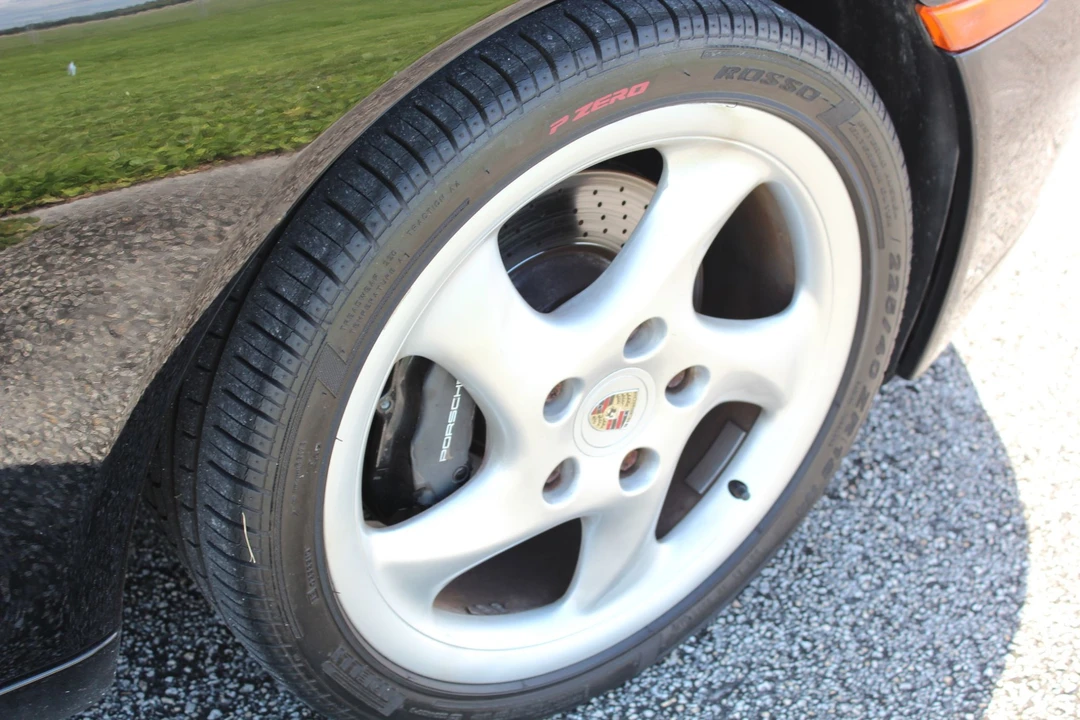 1999 Porsche 996 Carrera - Image 26 of 31