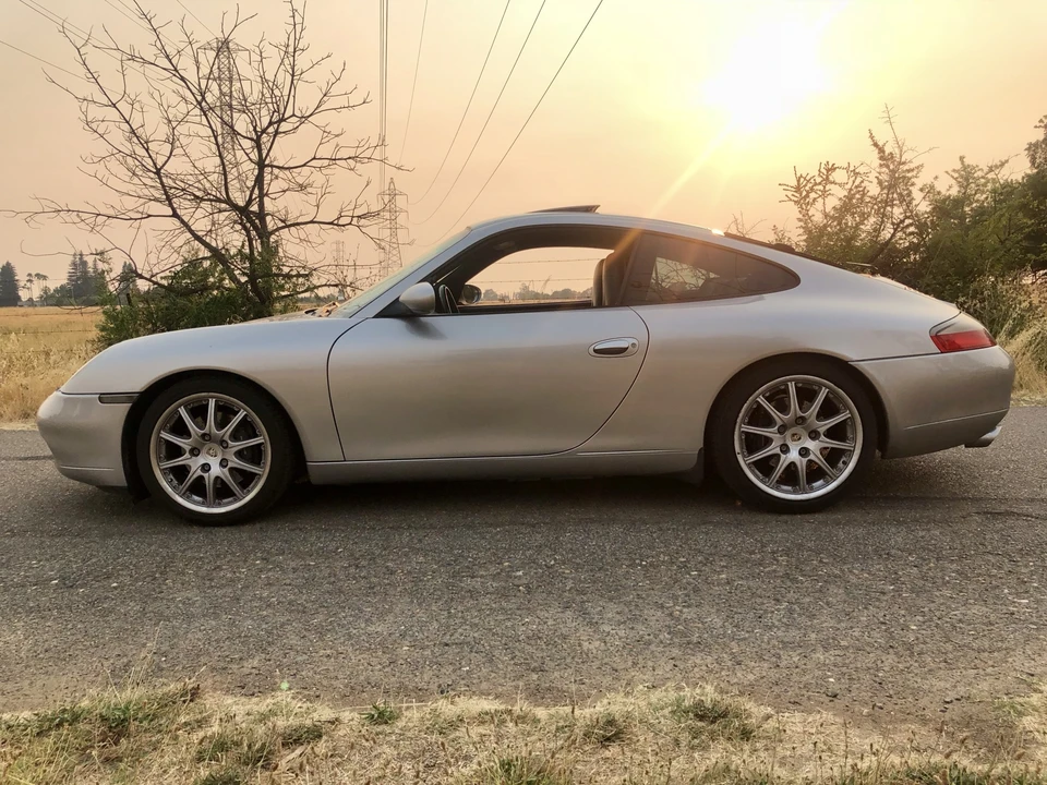 1999 Porsche 996 Carrera - Image 14 of 31