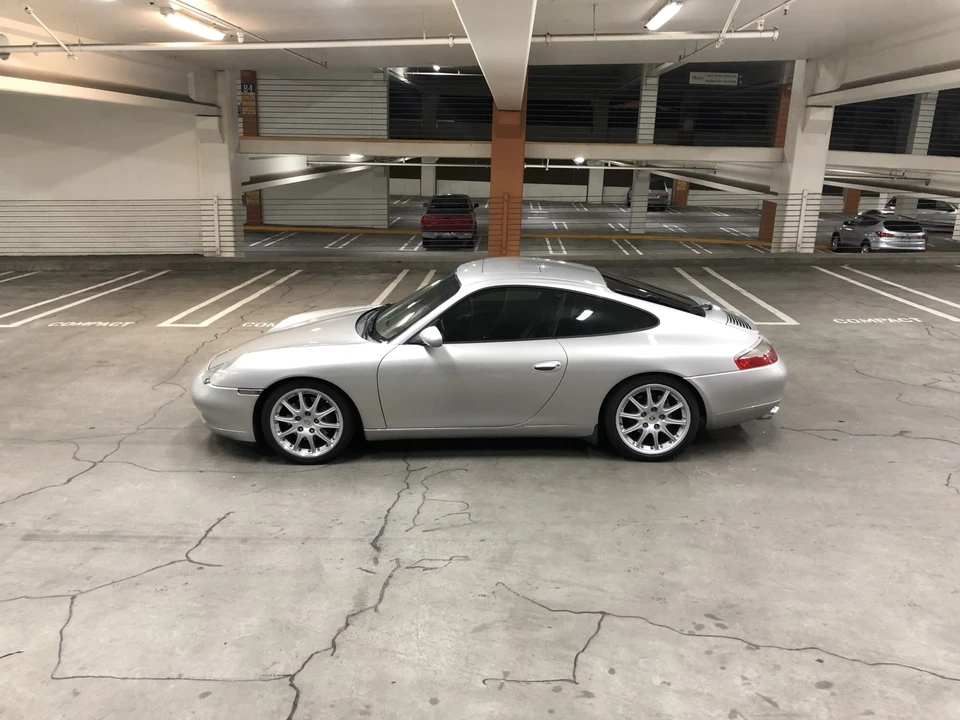 1999 Porsche 996 Carrera - Image 28 of 31