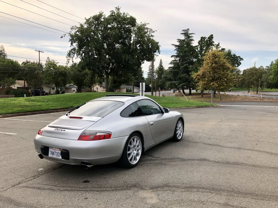 1999 Porsche 996 Carrera - Image 10 of 31