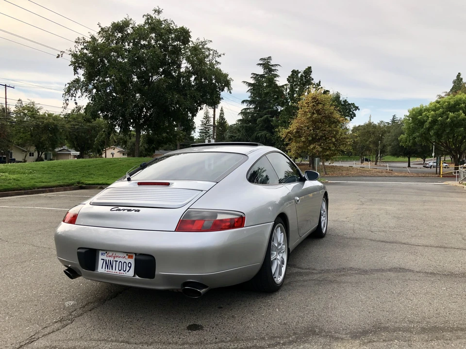 1999 Porsche 996 Carrera - Image 9 of 31