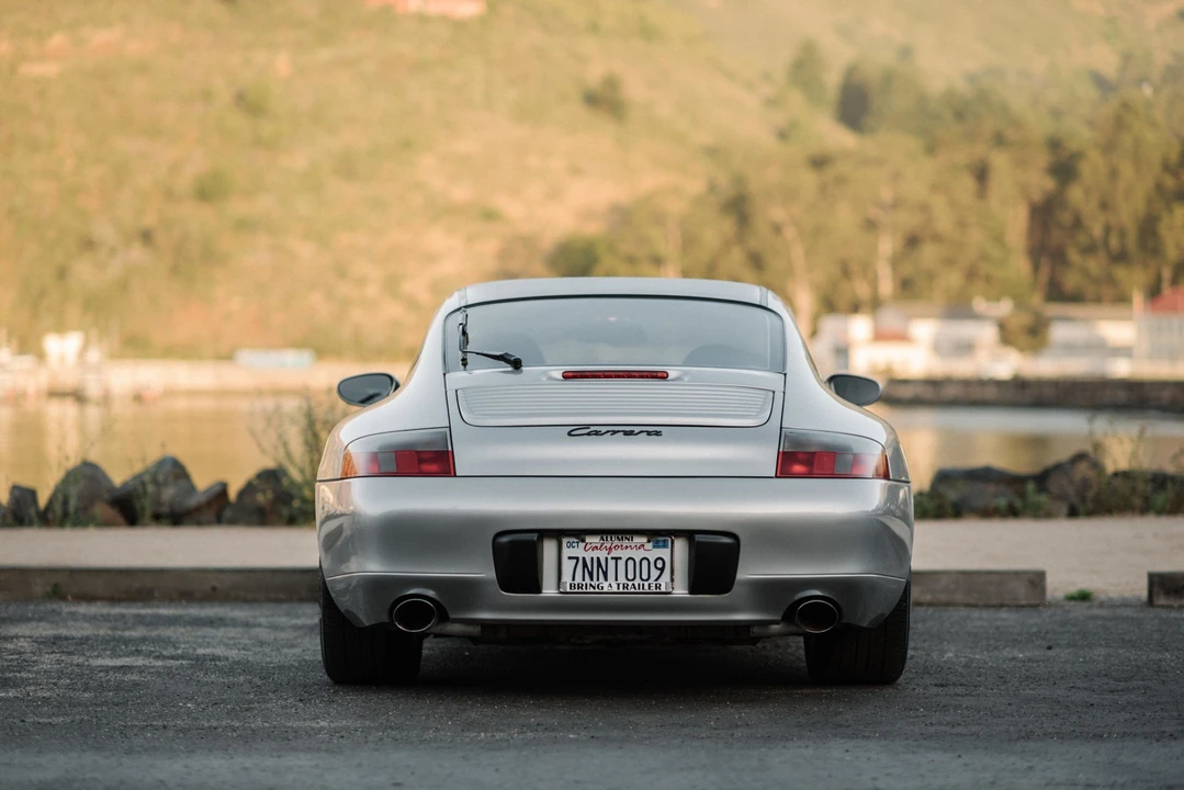 1999 Porsche 996 Carrera - Image 10 of 31