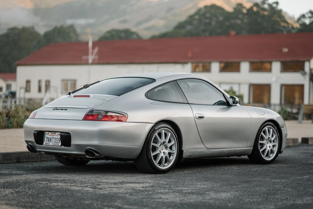 1999 Porsche 996 Carrera - Image 11 of 31