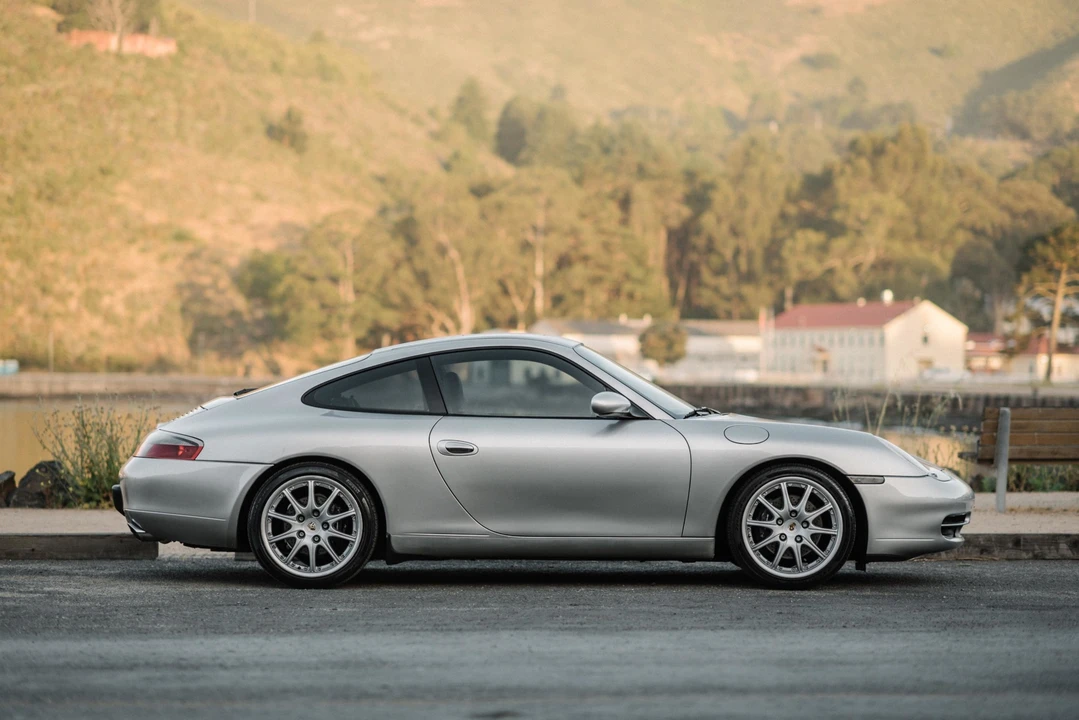 1999 Porsche 996 Carrera - Image 13 of 31