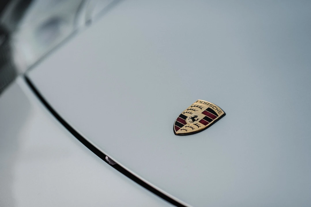 1999 Porsche 996 Carrera - Image 16 of 31
