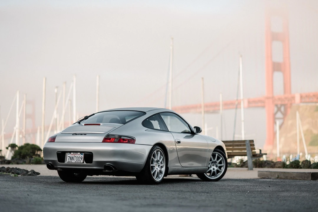 1999 Porsche 996 Carrera - Image 12 of 31